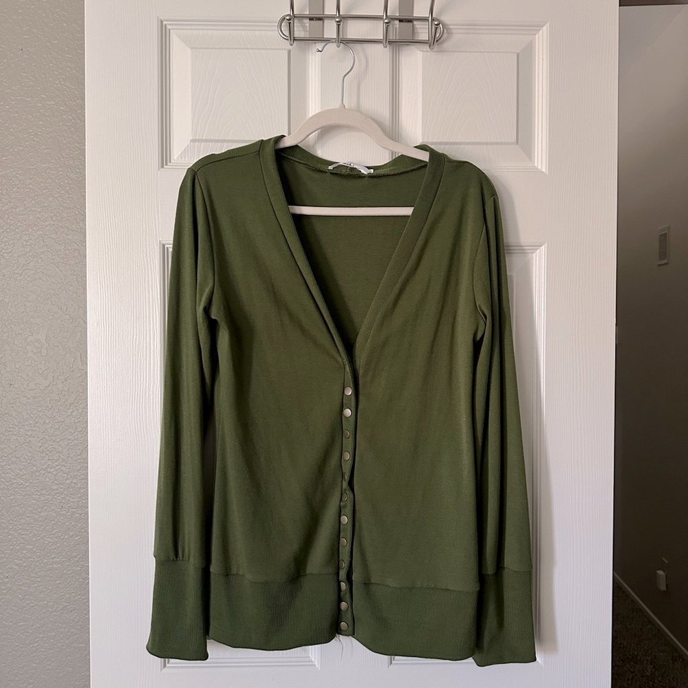 Women’s Button Down Cardigan